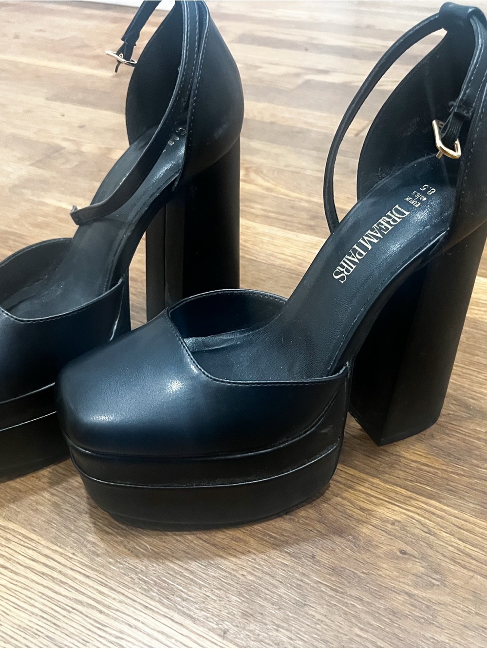 Dream Pairs Black Chunky Platform Block Heels with Ankle Strap 8.5 Like New